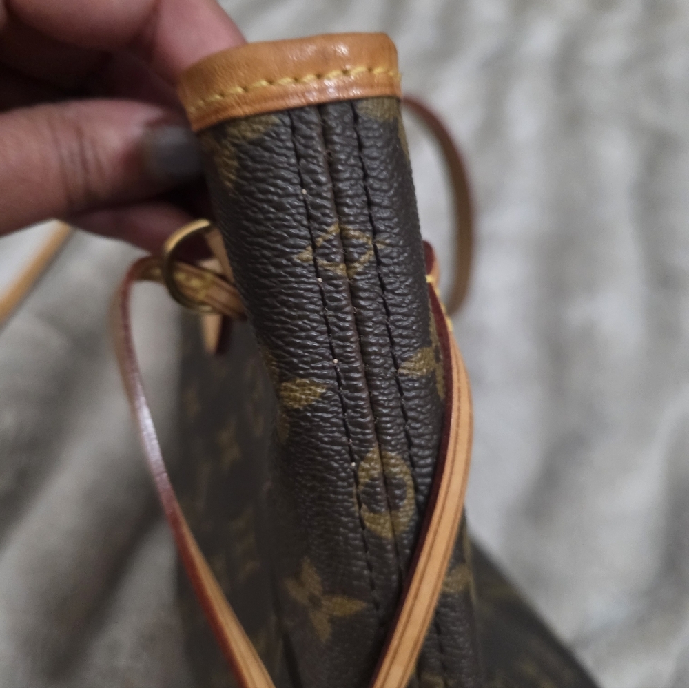 Louis Vuitton Monogram Neverfull PM Pre Owned. 100% Authentic Good Condition - Picture 5 of 16